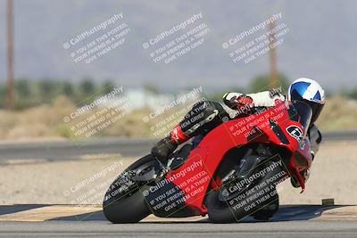 media/Oct-13-2025-Moto Forza (Mon) [[a66d839500]]/2-A Group/Session 3 (Turn 16)/